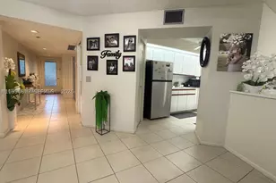 12500 SW 5th, Pembroke Pines, FL 33027 - Photo 4