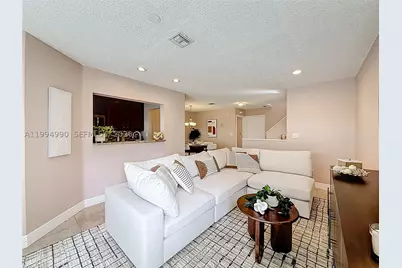 5043 Pointe Emerald, Boca Raton, FL 33486 - Photo 8