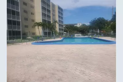 319 NE 14th #207, Hallandale Beach, FL 33009 - Photo 2