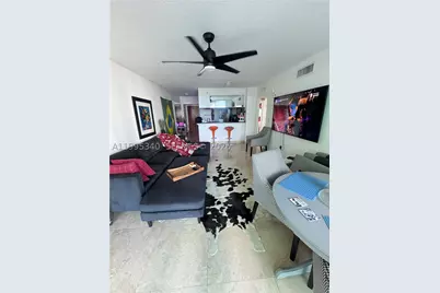 31 SE 5th #1402, Miami, FL 33131 - Photo 4