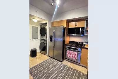 31 SE 5th #1402, Miami, FL 33131 - Photo 2
