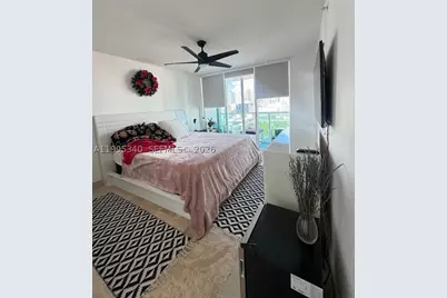 31 SE 5th #1402, Miami, FL 33131 - Photo 10