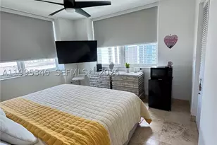 31 SE 5th, Miami, FL 33131 - Photo 8