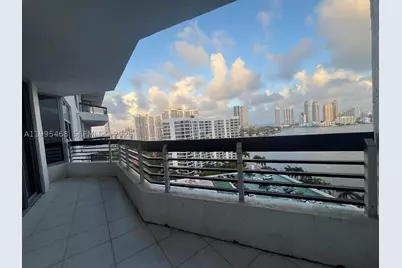 3530 Mystic Pointe #1711, Aventura, FL 33180 - Photo 12