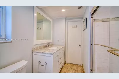 2900 Banyan #408, Fort Lauderdale, FL 33316 - Photo 14