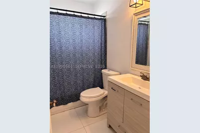 839 S Highland #Right, Hollywood, FL 33021 - Photo 6