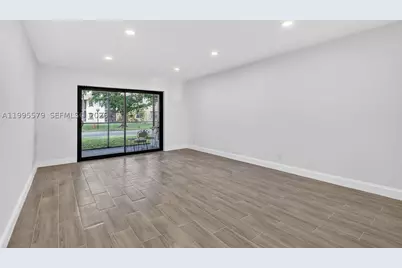 275 Gate #104, Hollywood, FL 33024 - Photo 6