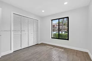 275 Gate, Hollywood, FL 33024 - Photo 10