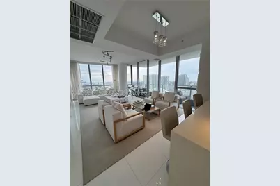1100 Biscayne #2605, Miami, FL 33132 - Photo 6