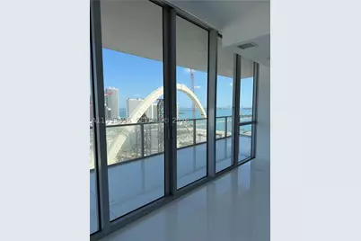 1100 Biscayne #2605, Miami, FL 33132 - Photo 4