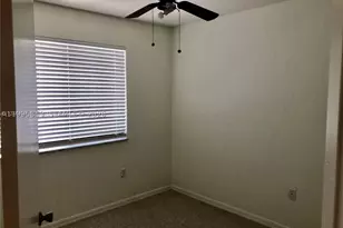 157 Hidden Ct, Hollywood, FL 33023 - Photo 16