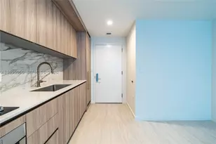 77 SE 5th, Miami, FL 33131 - Photo 46