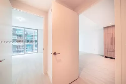 77 SE 5th #2908, Miami, FL 33131 - Photo 54