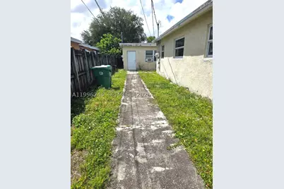 34 SW 6th #4, Dania Beach, FL 33004 - Photo 14