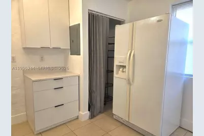34 SW 6th #4, Dania Beach, FL 33004 - Photo 2