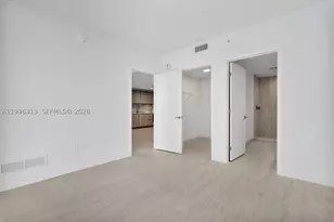 77 SE 5th, Miami, FL 33131 - Photo 12