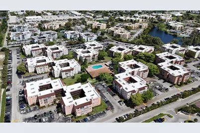 2861 Somerset #301, Lauderdale Lakes, FL 33311 - Photo 12