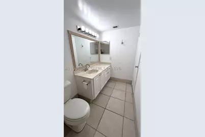 711 N Pine Island #211, Plantation, FL 33324 - Photo 10