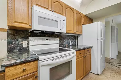 4200 Hillcrest #408, Hollywood, FL 33021 - Photo 10