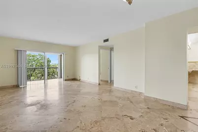 4200 Hillcrest #408, Hollywood, FL 33021 - Photo 6