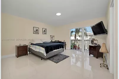 7620 Carlyle #204, Miami Beach, FL 33141 - Photo 6