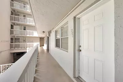 7620 Carlyle #204, Miami Beach, FL 33141 - Photo 14