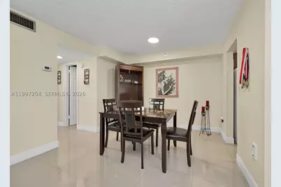 7620 Carlyle #204, Miami Beach, FL 33141 - Photo 10
