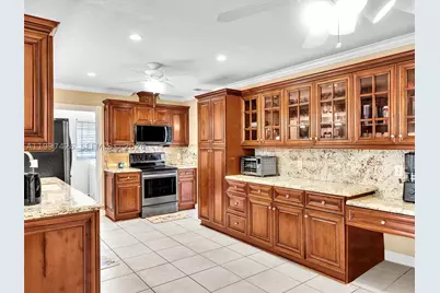 1900 NW 95th, Pembroke Pines, FL 33024 - Photo 4