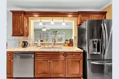 1900 NW 95th, Pembroke Pines, FL 33024 - Photo 20