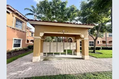962 SW 143rd #2207, Pembroke Pines, FL 33027 - Photo 8