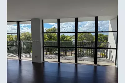 1000 Parkview #531, Hallandale Beach, FL 33009 - Photo 6
