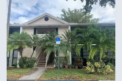 907 NE 199th #204, Miami, FL 33179 - Photo 1