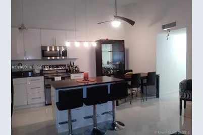 907 NE 199th #204, Miami, FL 33179 - Photo 8