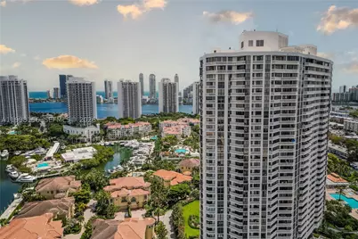 1000 W Island #1910, Aventura, FL 33160 - Photo 52