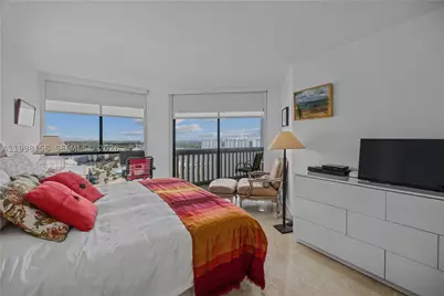 1000 W Island #1910, Aventura, FL 33160 - Photo 16