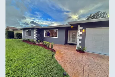8404 SW 26th, Davie, FL 33324 - Photo 2