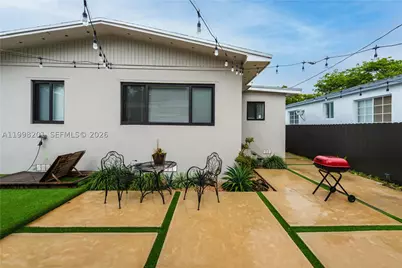 2925 NW 11th #Front, Miami, FL 33127 - Photo 24