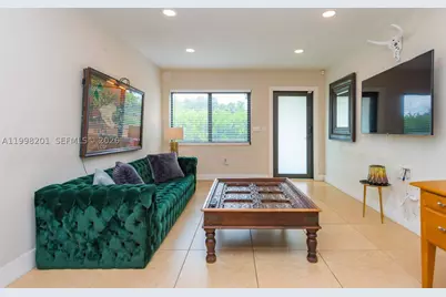 2925 NW 11th #Front, Miami, FL 33127 - Photo 2