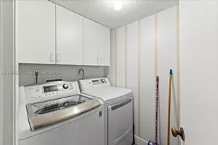 3047 N Oakland Forest, Oakland Park, FL 33309 - Photo 10
