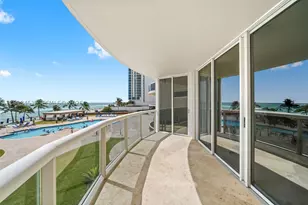 17555 Collins, Sunny Isles Beach, FL 33160 - Photo 10