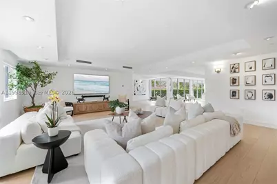 215 Palm, Miami Beach, FL 33139 - Photo 2