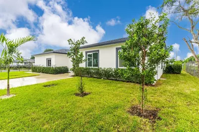 11870 SW 220th #A, Miami, FL 33170 - Photo 6