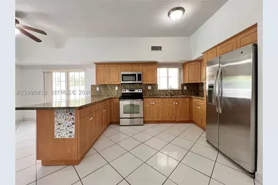 10140 SW 26th, Miami, FL 33165 - Photo 32
