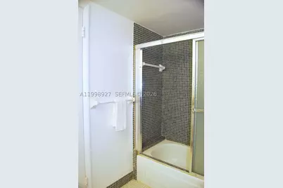 18707 NE 14th #733, Miami, FL 33179 - Photo 18