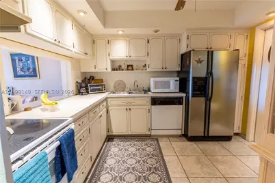 330 SE 2nd #405F, Hallandale, FL 33009 - Photo 12