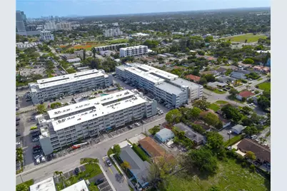 330 SE 2nd #405F, Hallandale, FL 33009 - Photo 38
