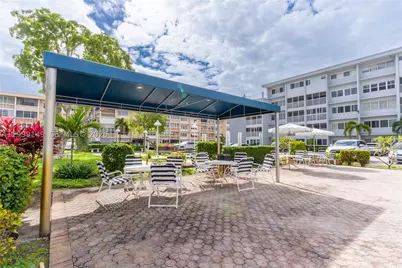 330 SE 2nd #405F, Hallandale, FL 33009 - Photo 32