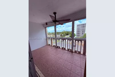 [Address not provided], Hallandale Beach, FL 33009 - Photo 6