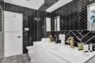 911 N Northlake, Hollywood, FL 33019 - Photo 58