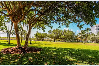 2615 Collins #37, Miami Beach, FL 33140 - Photo 16